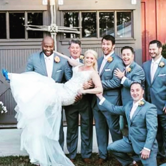 Wedding Gown Size 4 Size 6 Scallop Edge Crystal Bodice Bustled Train - Picture 5 of 7